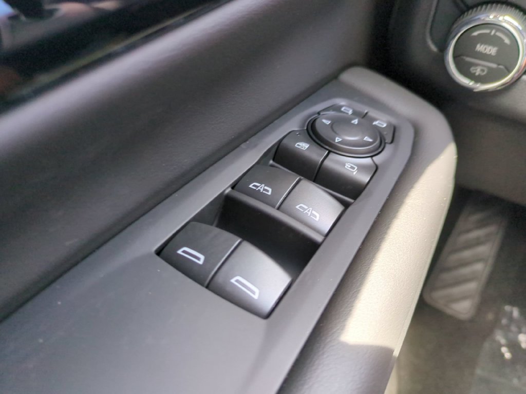 New 2026 Chevrolet Suburban Z71 w/ Z71 Off-Road Package AWD/4WD image 25