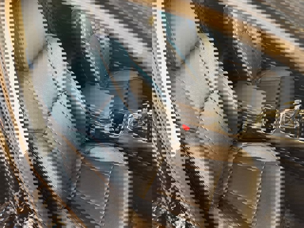 Used 2025 Subaru Outback Limited image 14