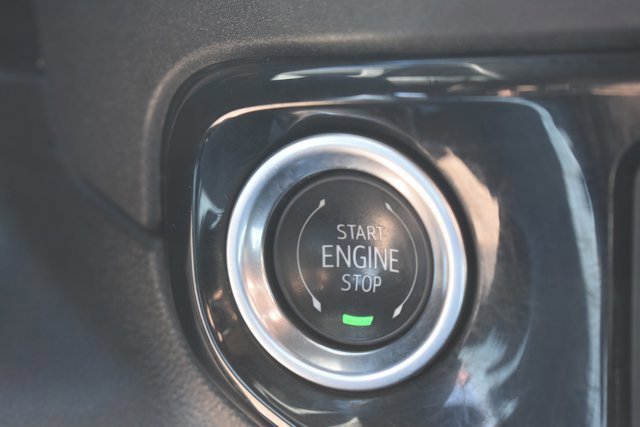 Used 2025 Chevrolet Silverado 1500 LT image 27