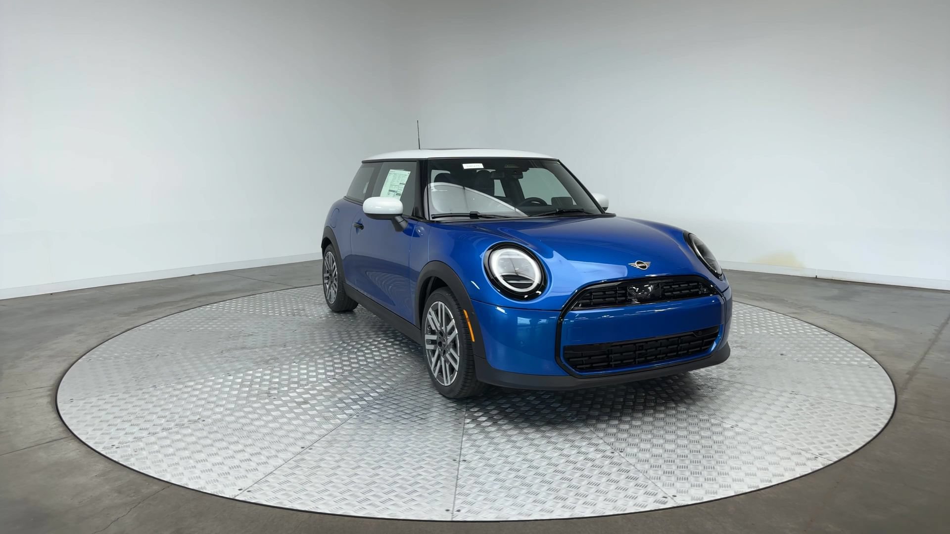 New 2026 MINI Cooper 2-Door Hardtop FWD image 2
