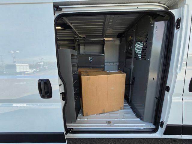 Used 2025 RAM ProMaster 2500 w/ Quick Order Package 22G SLT FWD image 17
