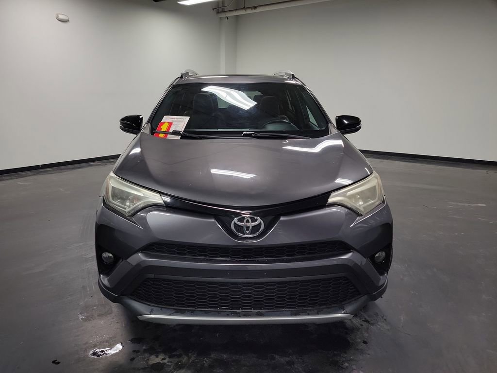 Used 2016 Toyota RAV4 SE image 2