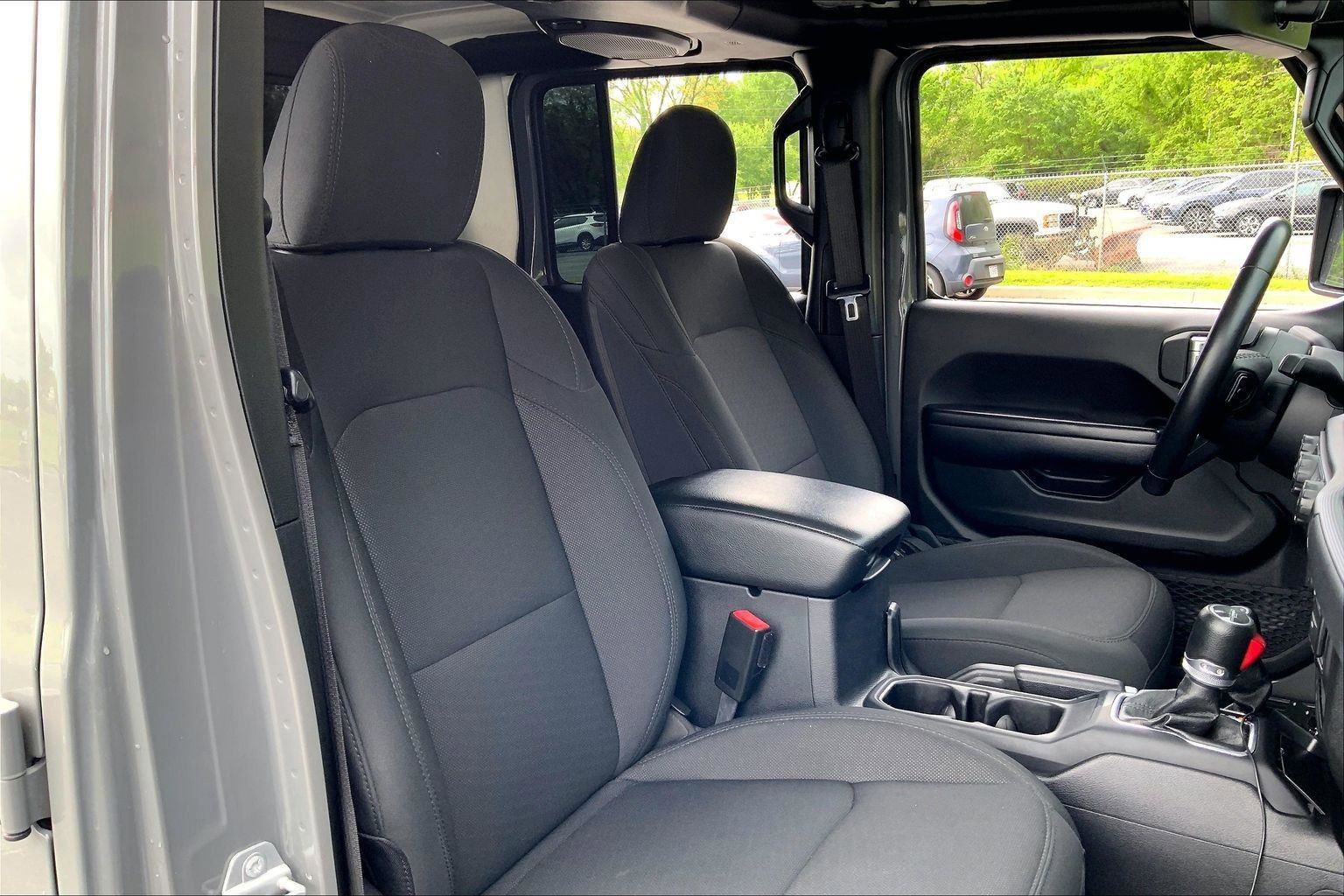 Used 2020 Jeep Gladiator Sport w/ Quick Order Package 24S AWD/4WD image 7