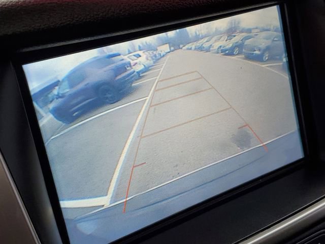 Used 2018 Chevrolet Suburban Premier image 21