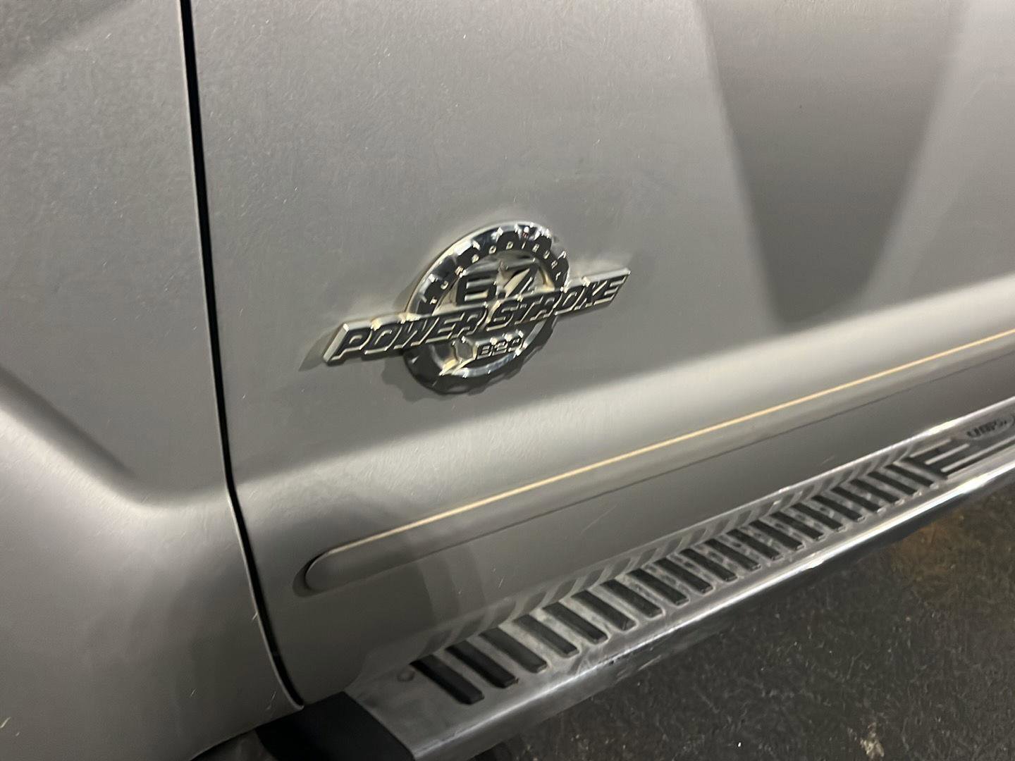 Used 2013 Ford F250 Platinum w/ FX4 Off Road Pkg image 3