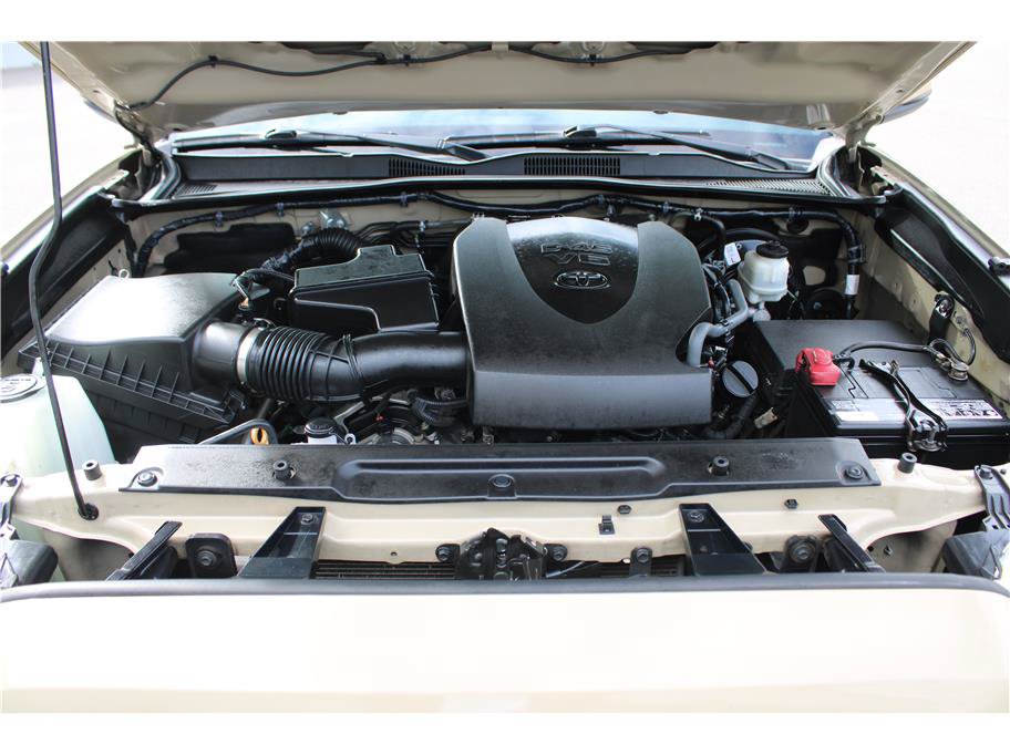 Used 2019 Toyota Tacoma TRD Sport w/ Exterior Package AWD/4WD image 39
