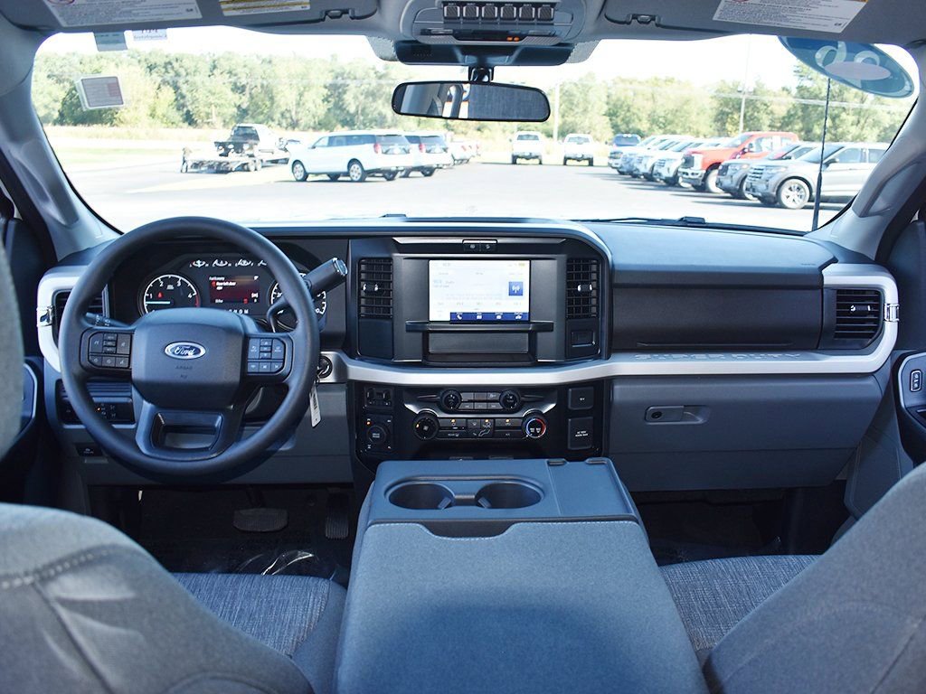 New 2026 Ford F350 XLT image 4