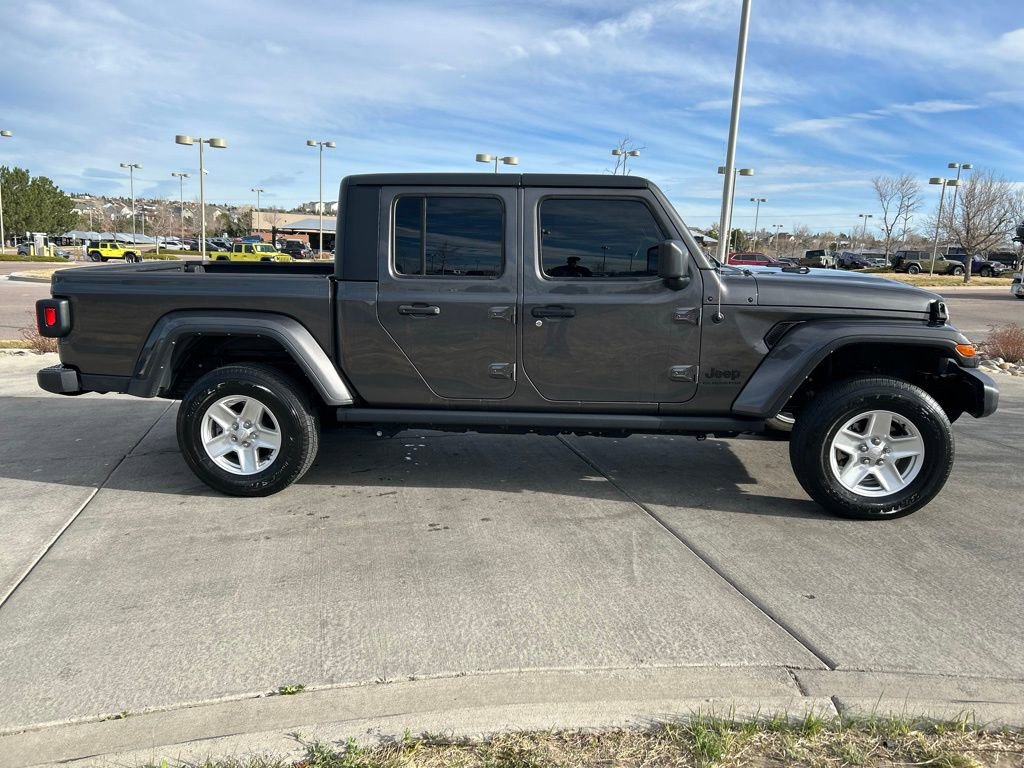 Used 2022 Jeep Gladiator Sport AWD/4WD image 10