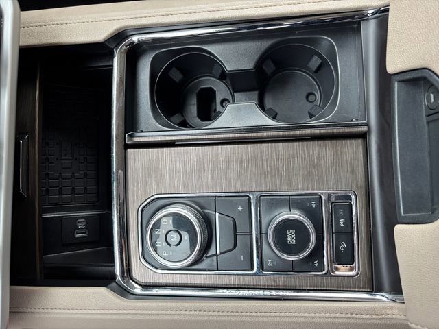 Used 2023 Ford Expedition Limited image 19