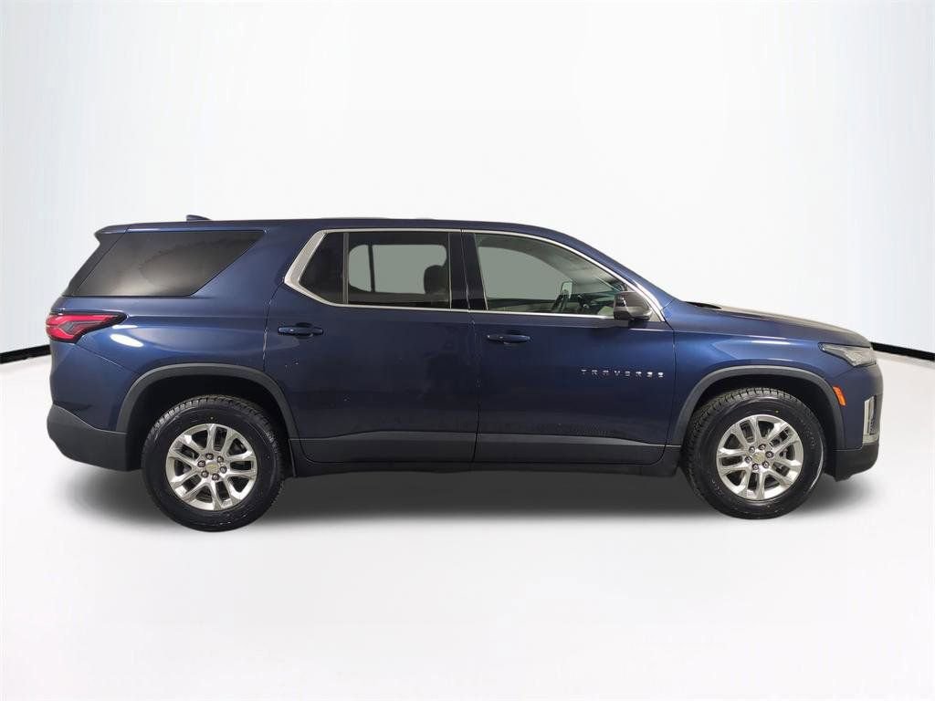Used 2022 Chevrolet Traverse LS FWD image 4
