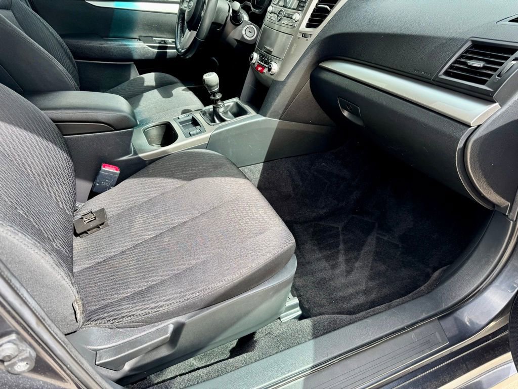 Used 2011 Subaru Legacy 2.5i Premium w/ All-Weather Pkg image 12