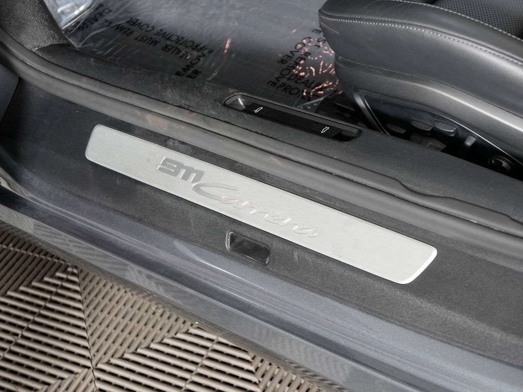 Certified 2025 Porsche 911 Carrera RWD image 28