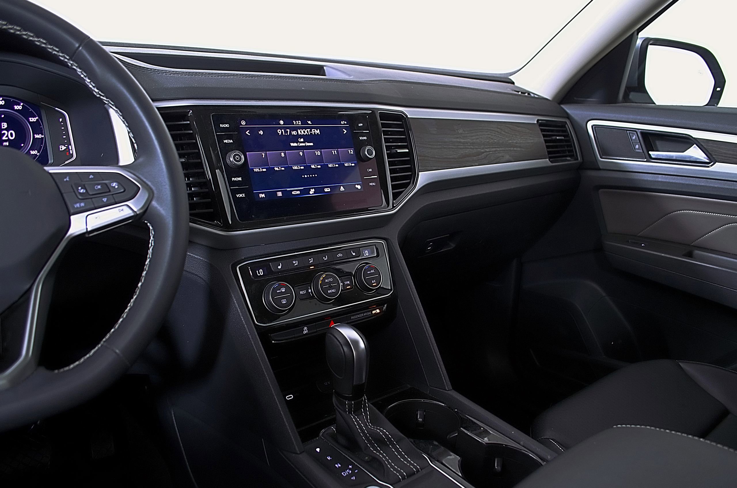 Used 2022 Volkswagen Atlas SE image 28