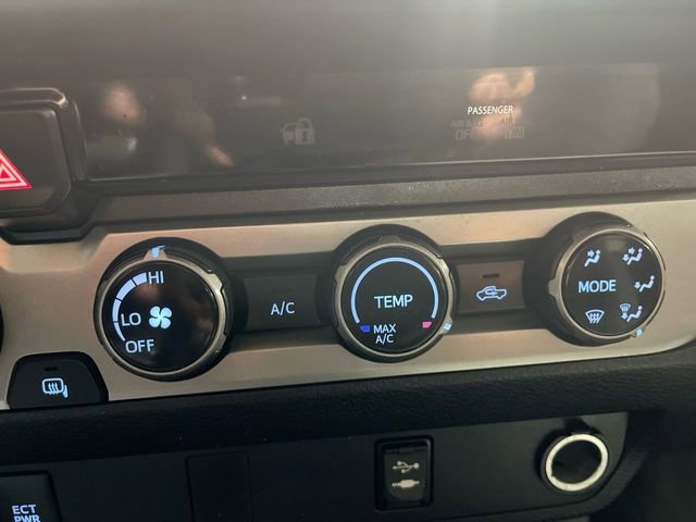 Used 2016 Toyota Tacoma SR image 17