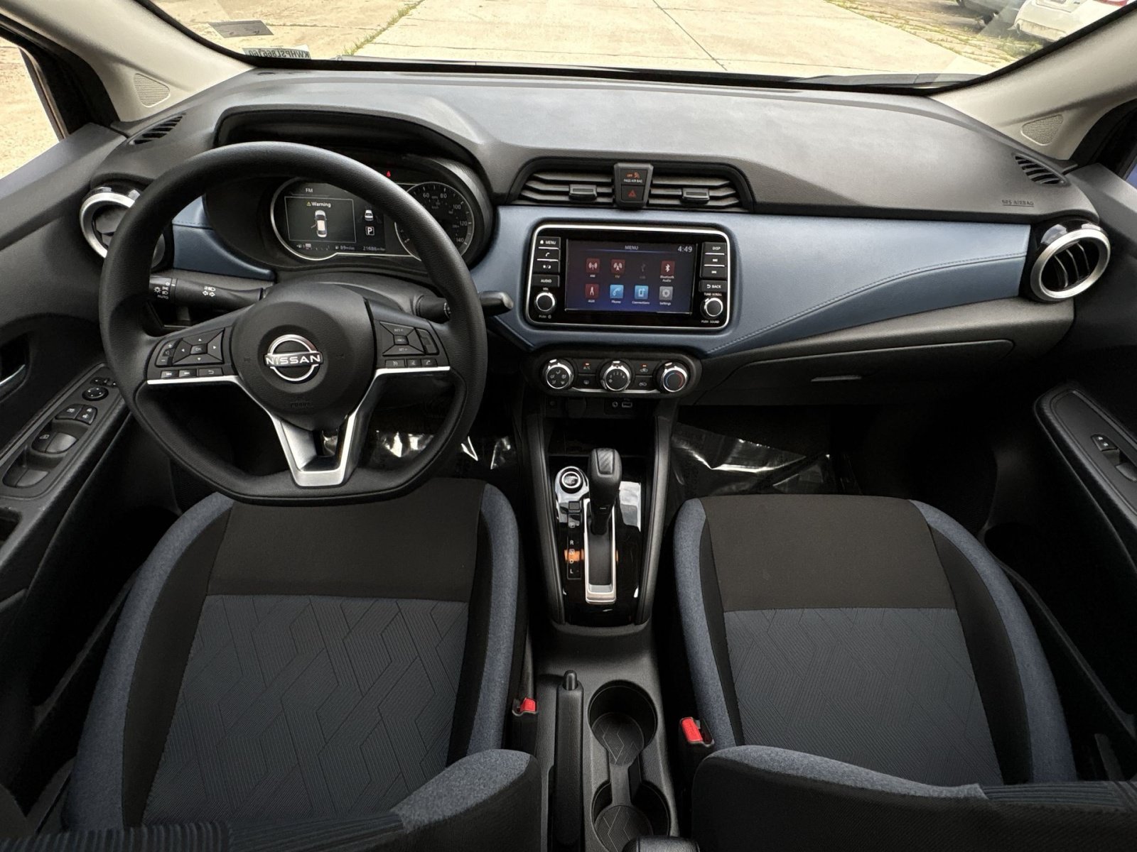 Used 2025 Nissan Versa SV FWD image 23