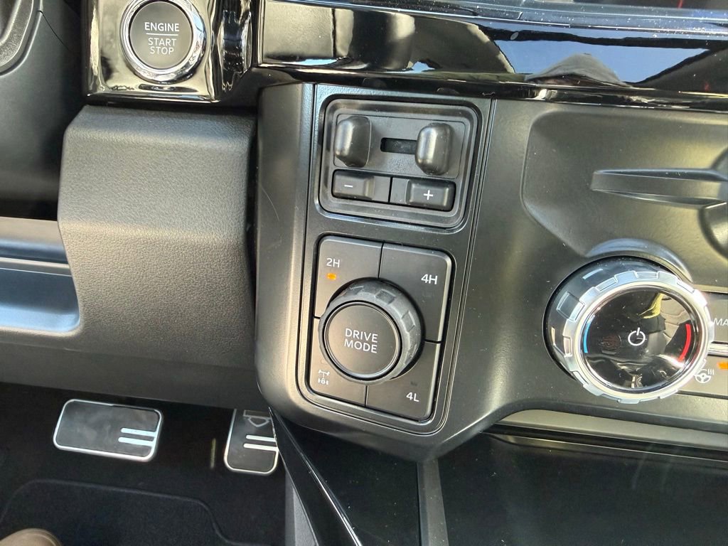 New 2025 Ford F250 Lariat w/ Lariat Ultimate Package image 24