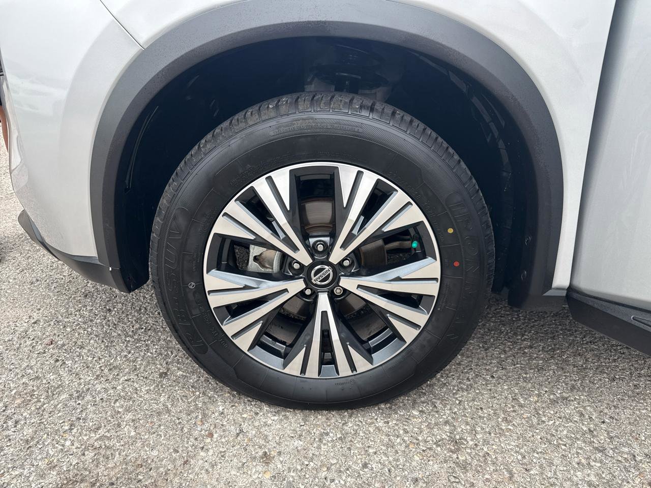 Used 2021 Nissan Rogue SV w/ Premium Package FWD image 32