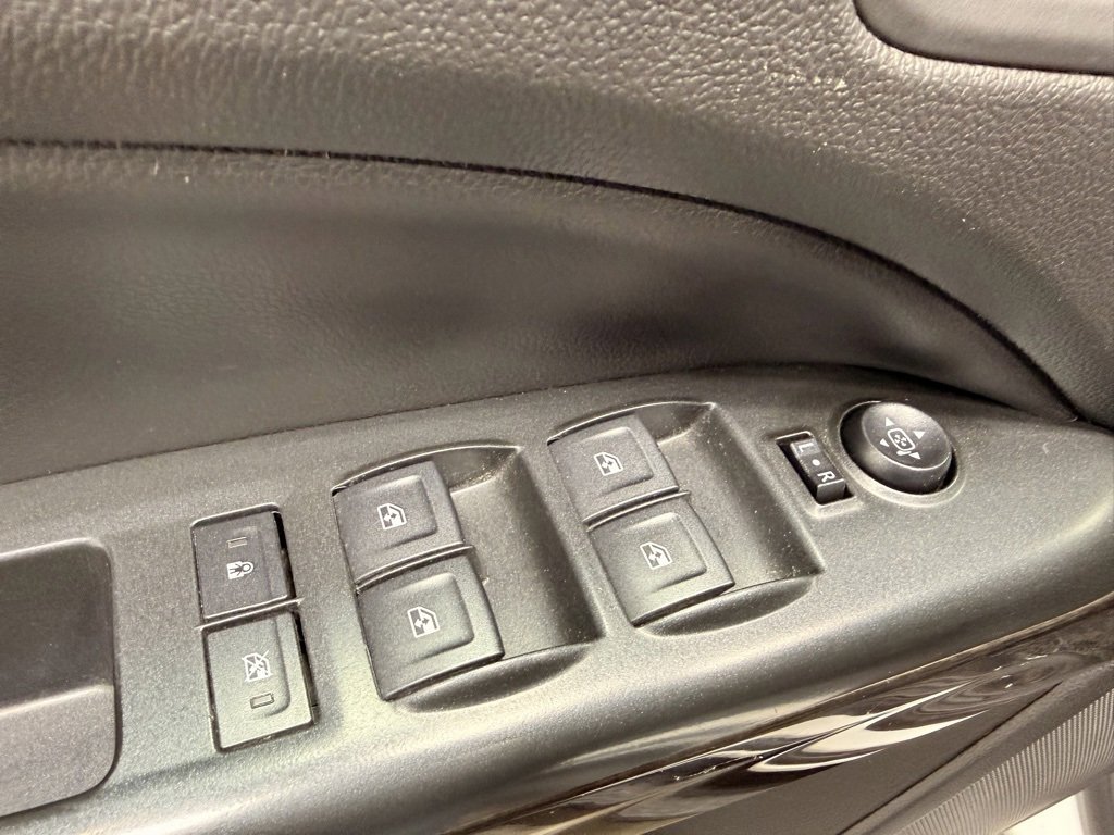 Used 2018 GMC Canyon SLT image 25