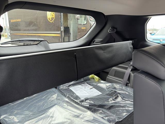 New 2026 Mitsubishi Outlander Trail Edition AWD/4WD image 11