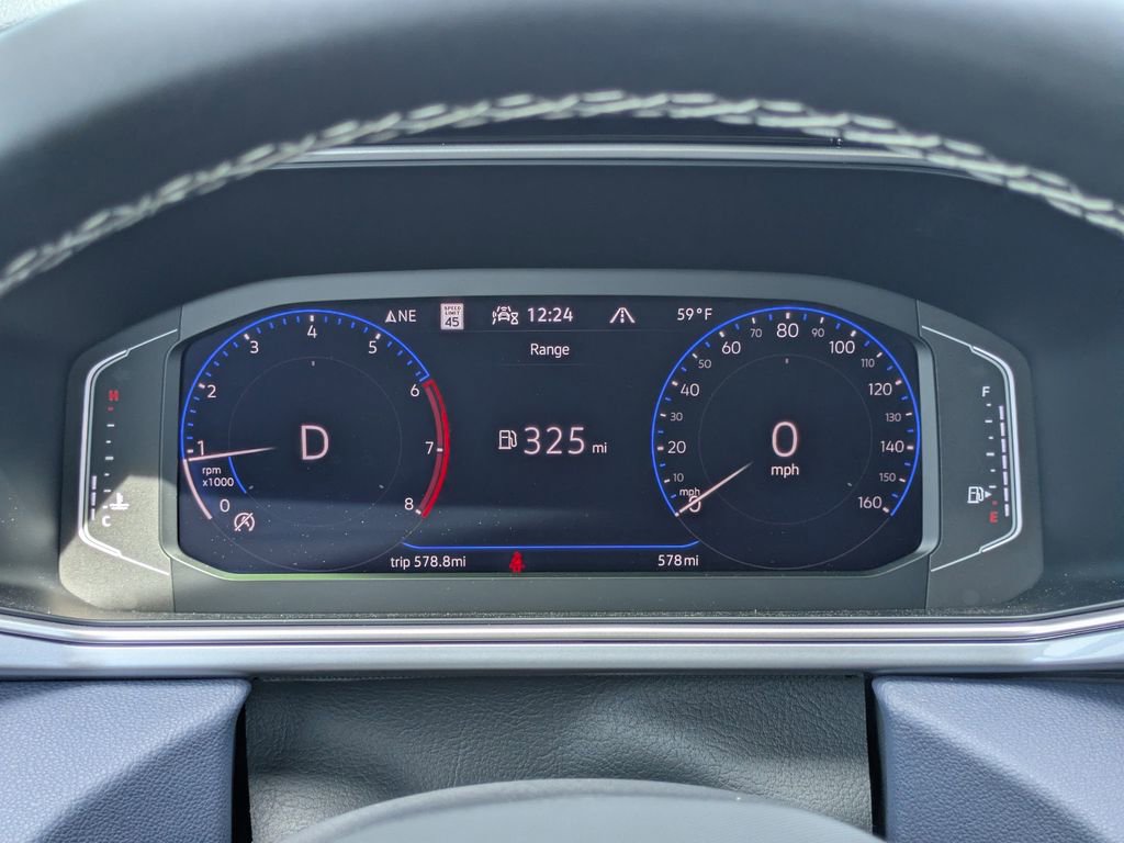 Certified 2025 Volkswagen Taos SEL image 28