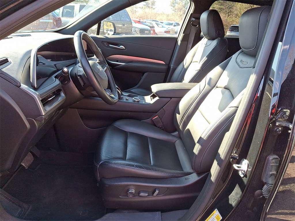 Certified 2024 Cadillac XT4 Premium Luxury image 14