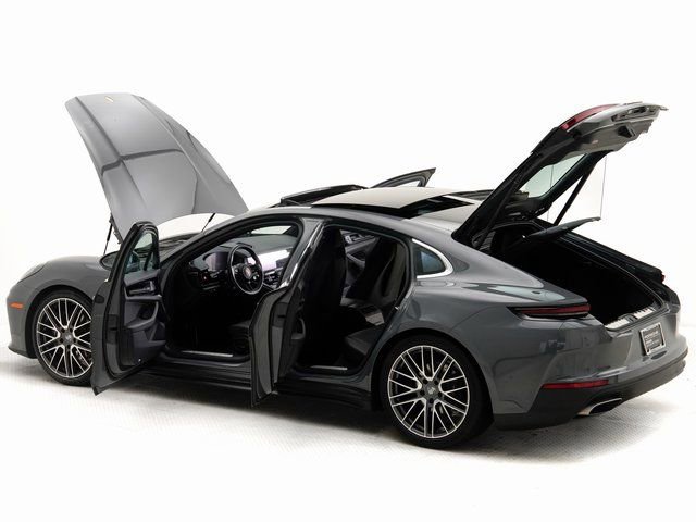 Certified 2025 Porsche Panamera 4 image 30