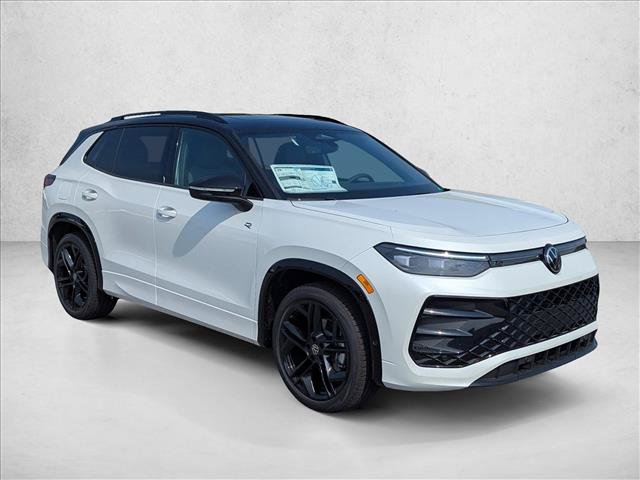 New 2026 Volkswagen Tiguan SE R-Line FWD image 3