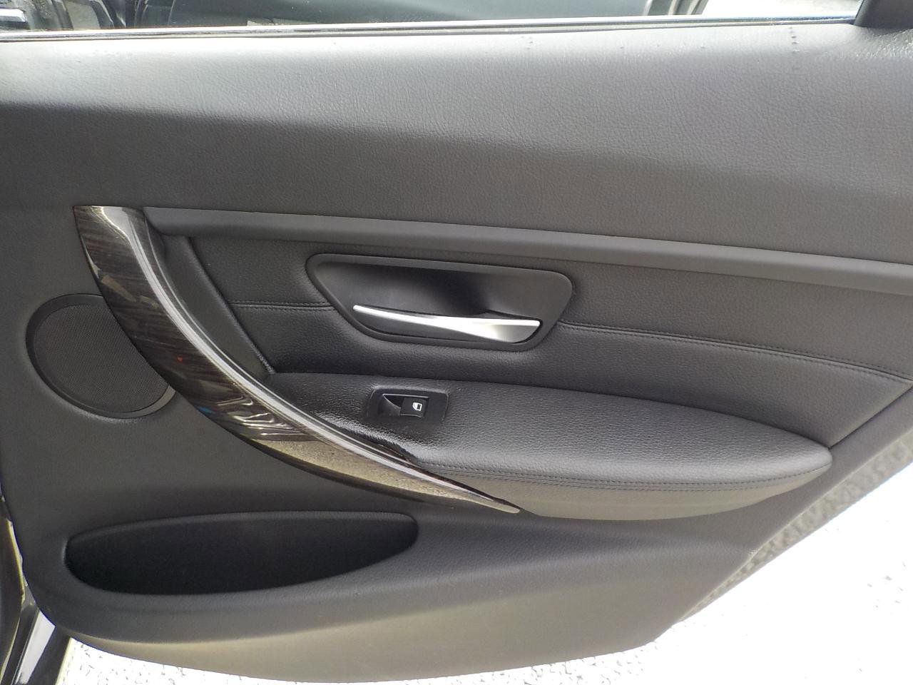 Used 2015 BMW 328i Sedan image 24