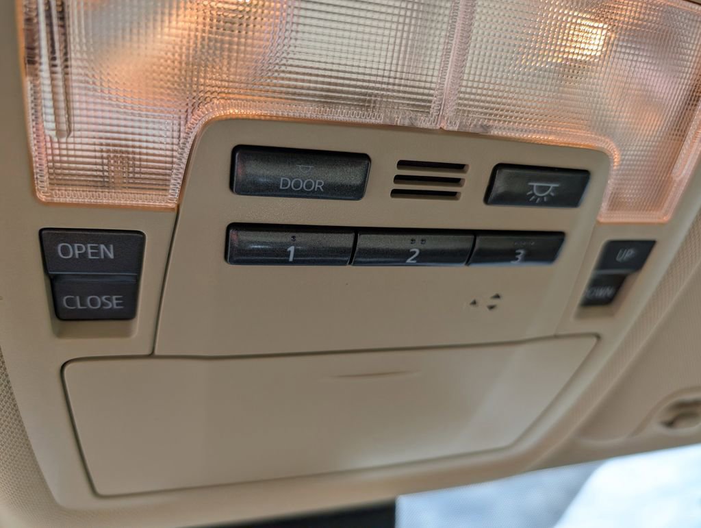 Used 2019 Toyota Highlander Limited image 13