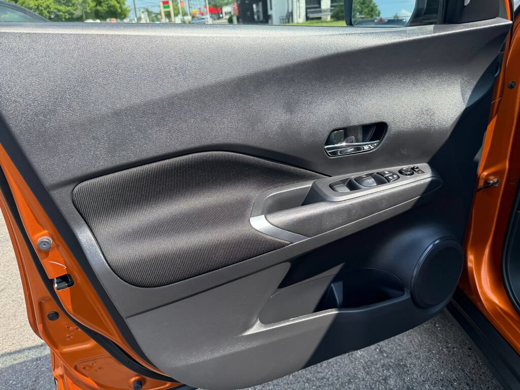 Used 2023 Nissan Kicks SV FWD image 9