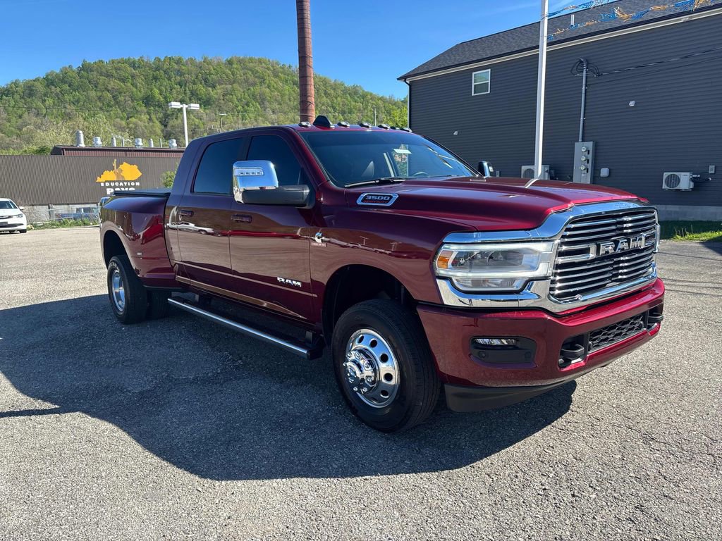 Used 2024 RAM 3500 Laramie AWD/4WD image 7