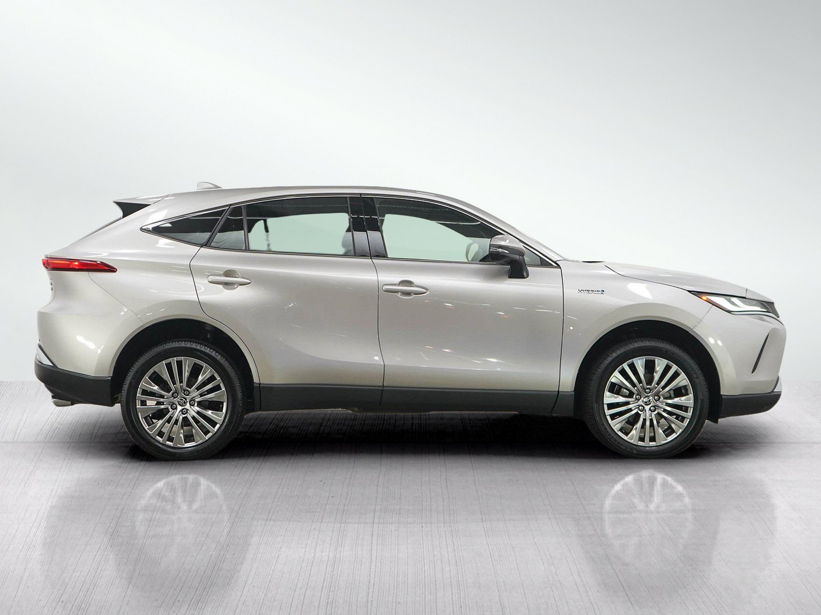 Used 2021 Toyota Venza Limited AWD/4WD image 8