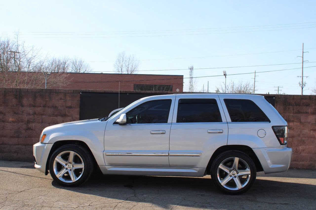 Used 2006 Jeep Grand Cherokee SRT8 w/ SRT Option Group I AWD/4WD image 4