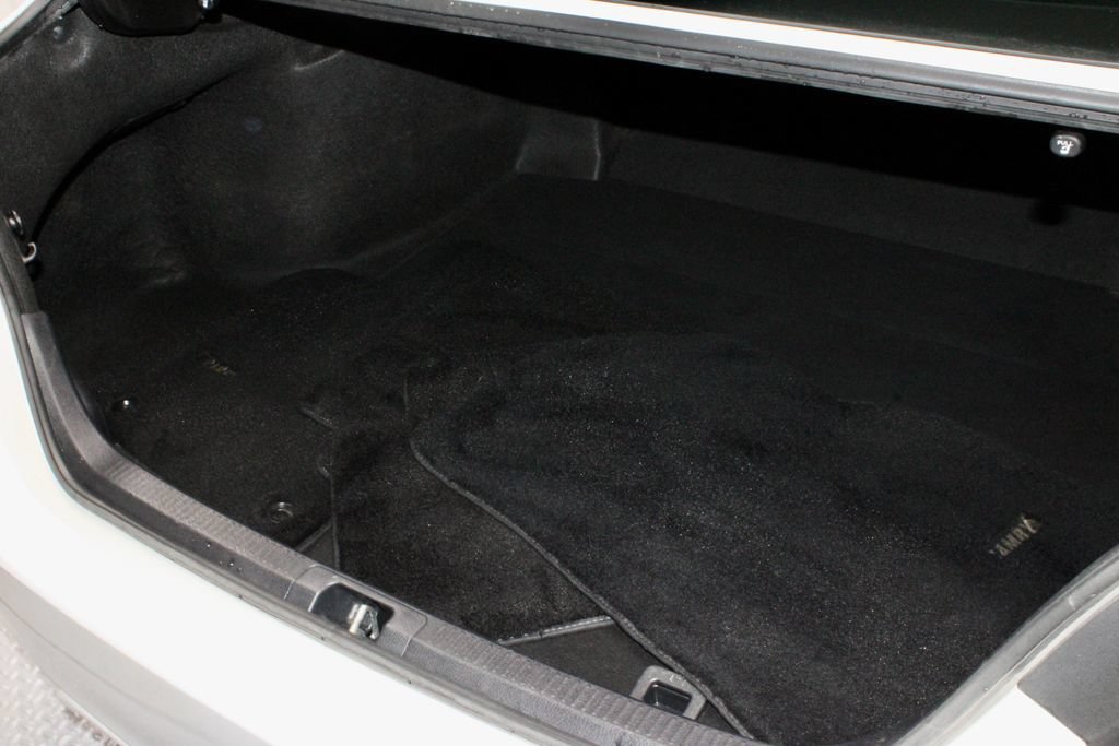 Used 2020 Toyota Camry XSE FWD image 14