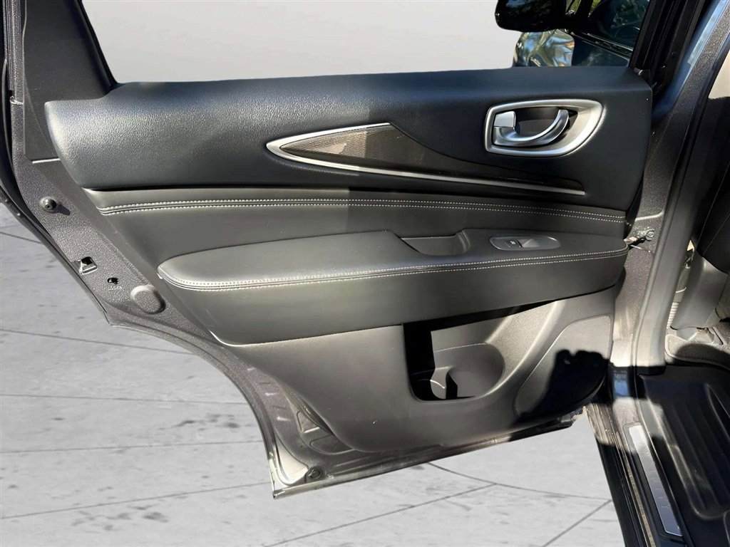 Used 2019 INFINITI QX60 Pure AWD/4WD image 17