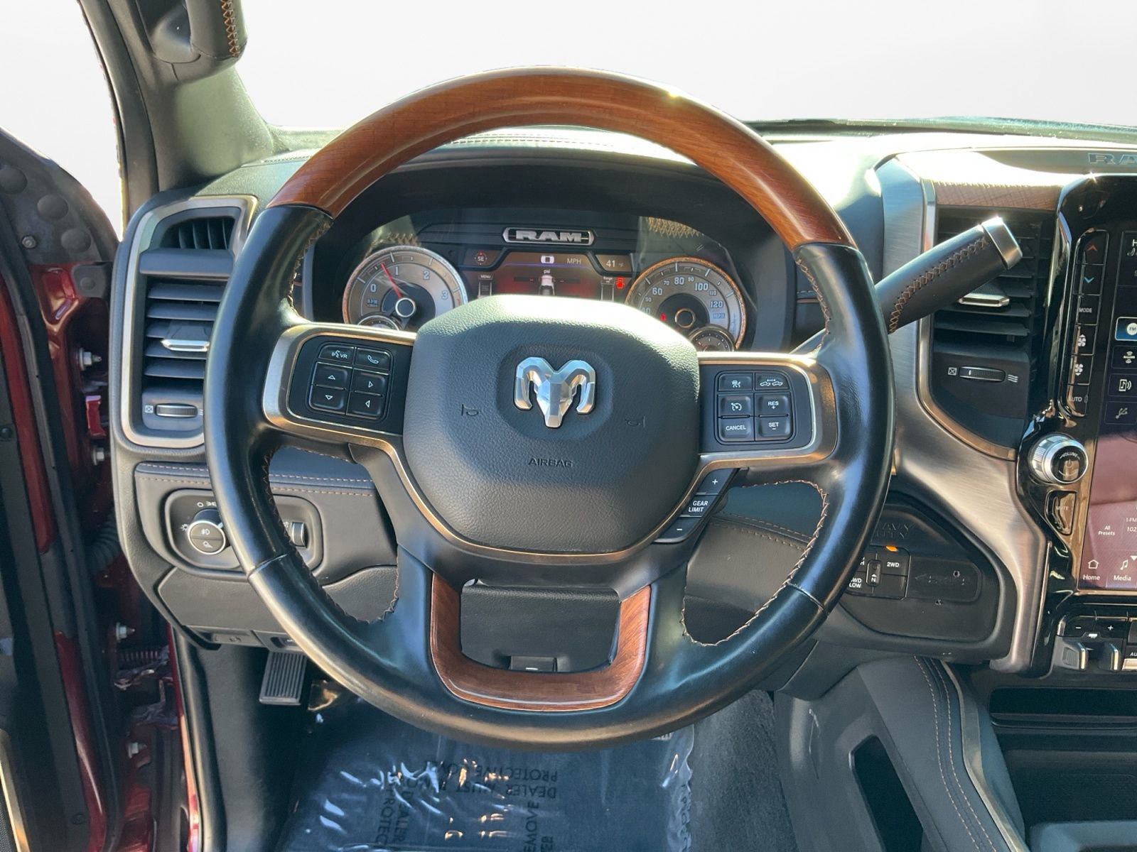 Used 2022 RAM 3500 Limited image 12