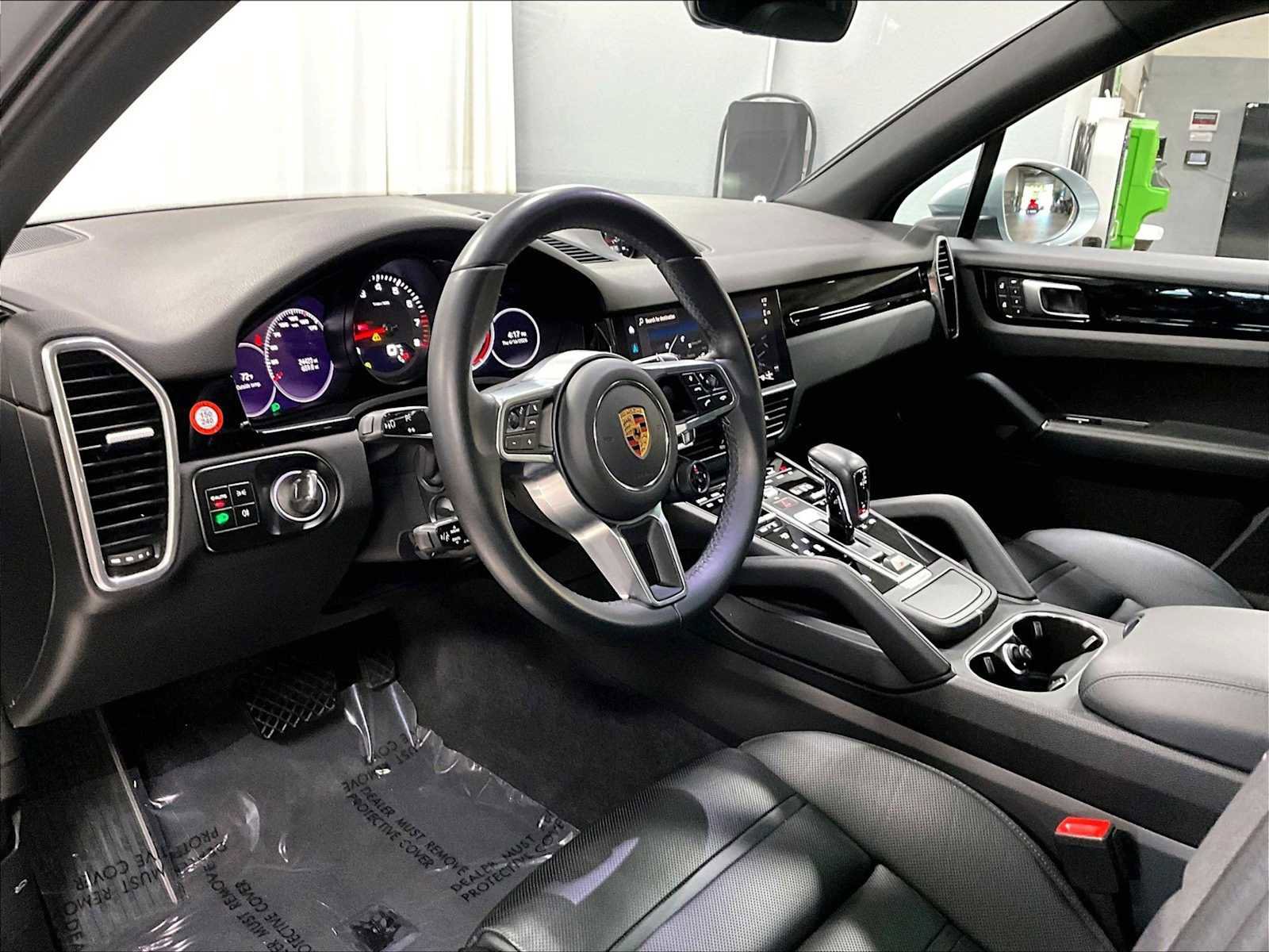 Used 2023 Porsche Cayenne image 6