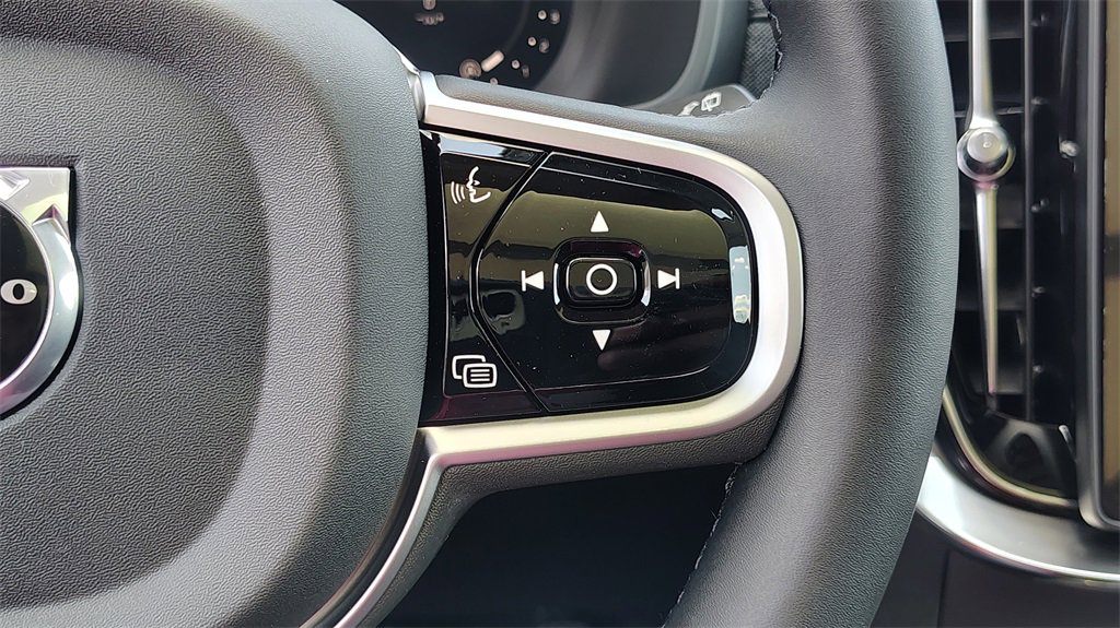 New 2026 Volvo XC90 B6 Ultra w/ Protection Package image 14