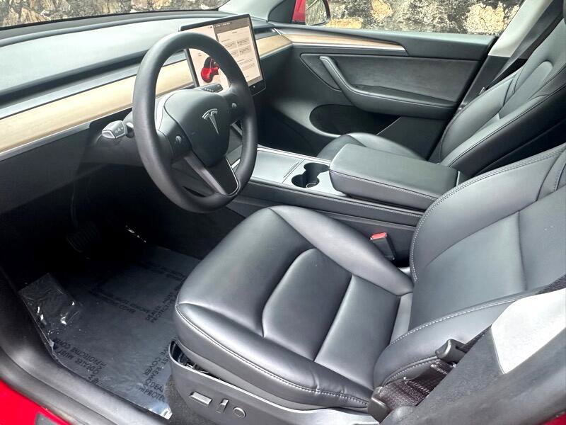 Used 2023 Tesla Model Y Long Range image 21