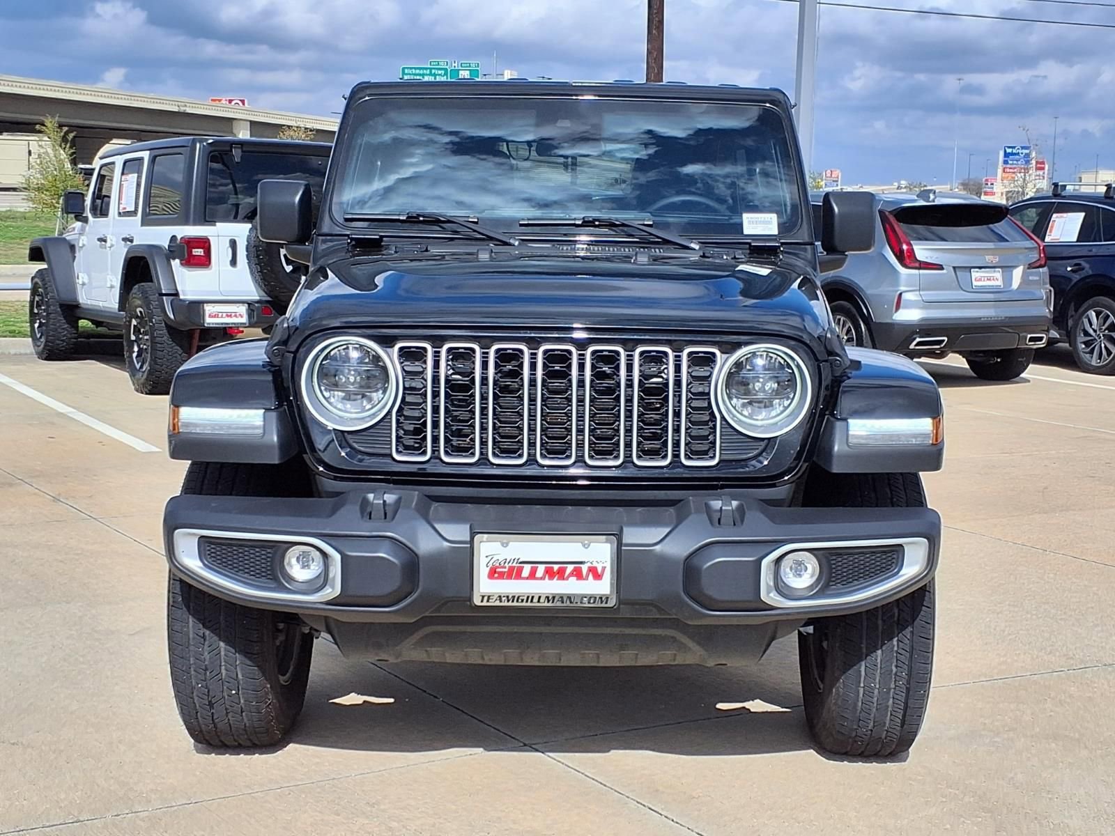 Used 2025 Jeep Wrangler Sahara image 5