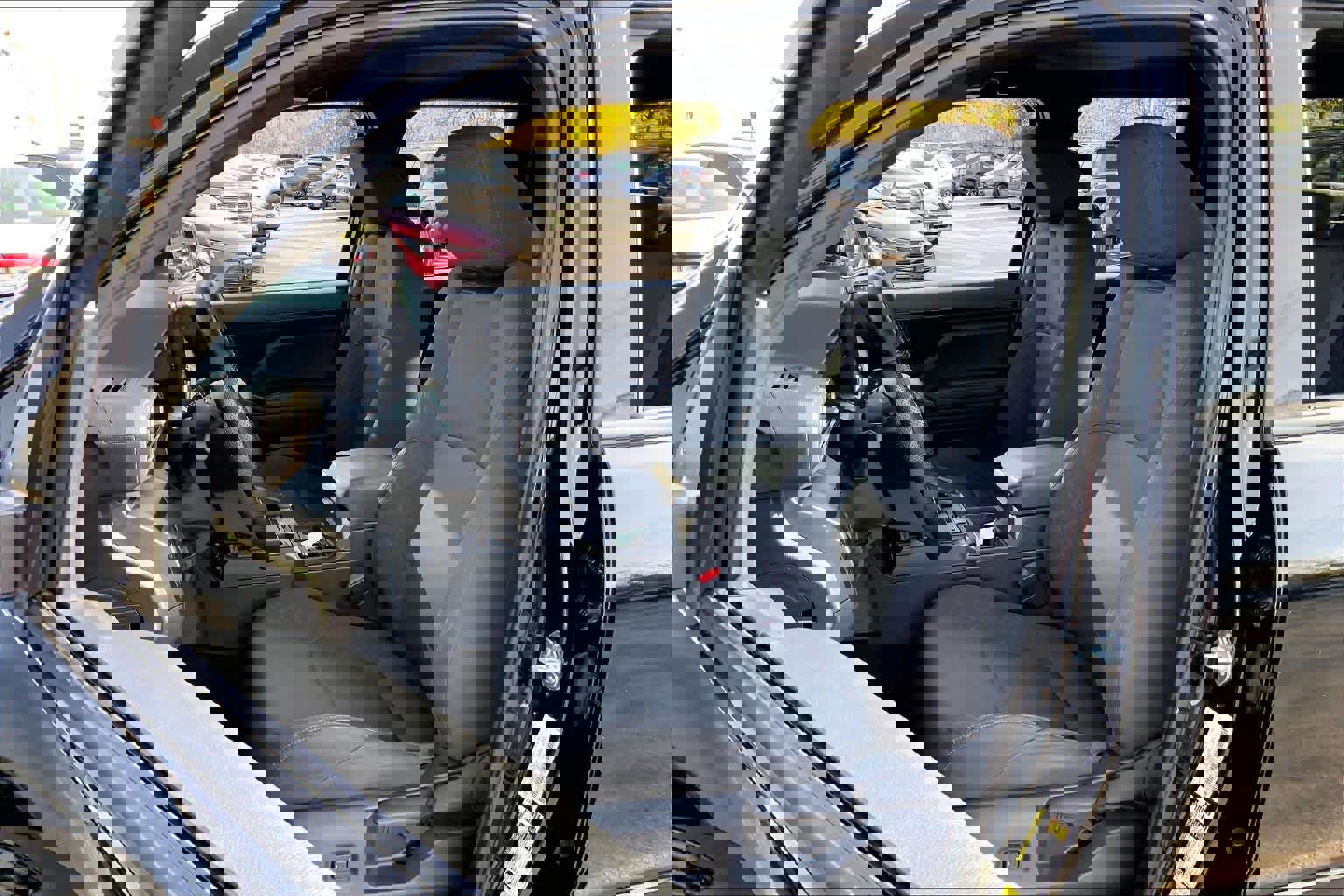 Used 2025 Toyota Tacoma SR image 7