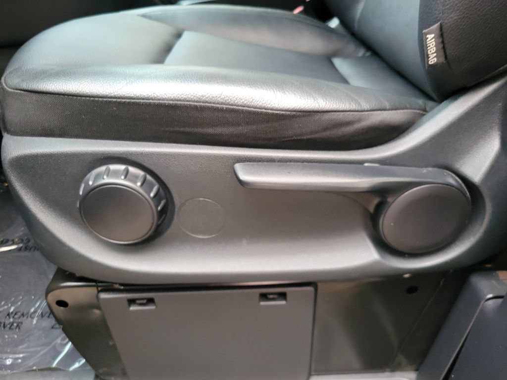 Used 2023 Mercedes-Benz Metris Passenger image 14