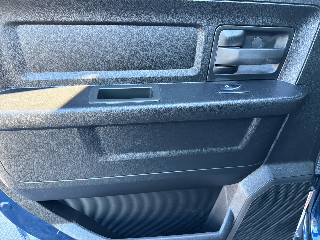 Used 2022 RAM 3500 Tradesman w/ Chrome Appearance Group image 12