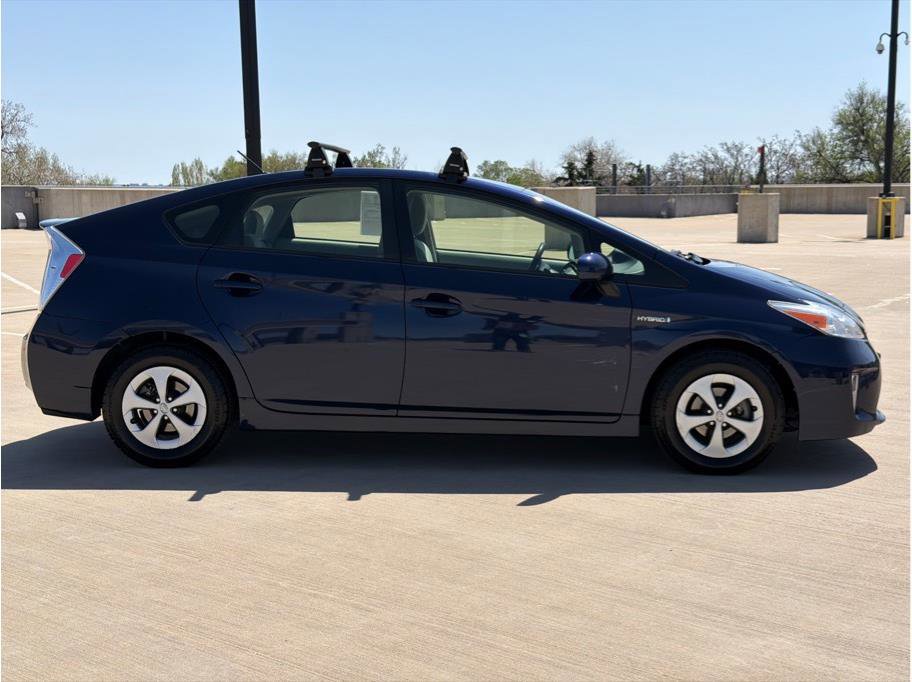 Used 2014 Toyota Prius Two image 9