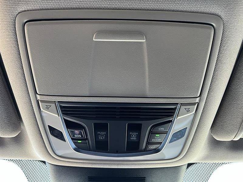Used 2025 Acura MDX w/ Technology Package AWD/4WD image 37