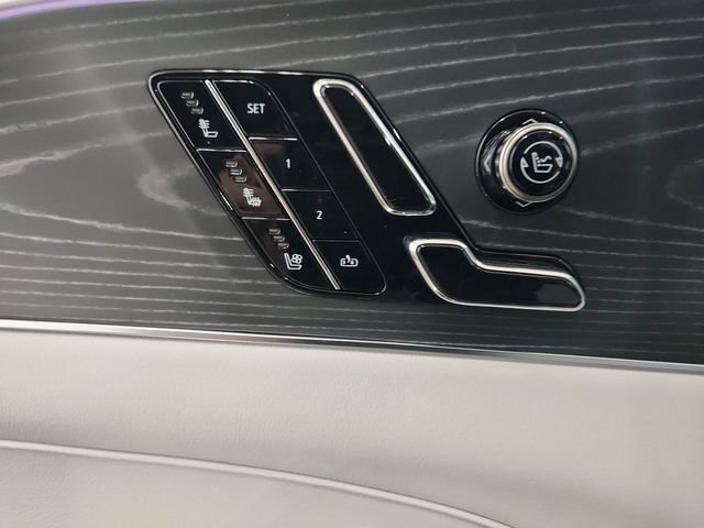 New 2025 Cadillac Lyriq Sport AWD/4WD image 17