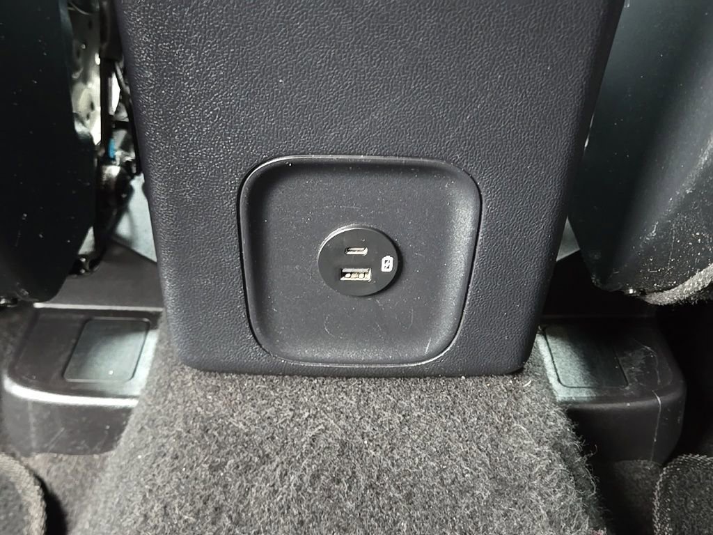 Used 2020 Ford Escape Titanium image 43