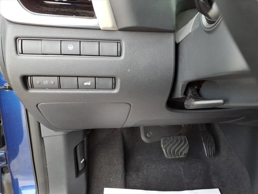 Used 2023 Nissan Rogue SL w/ SL Premium Package FWD image 20