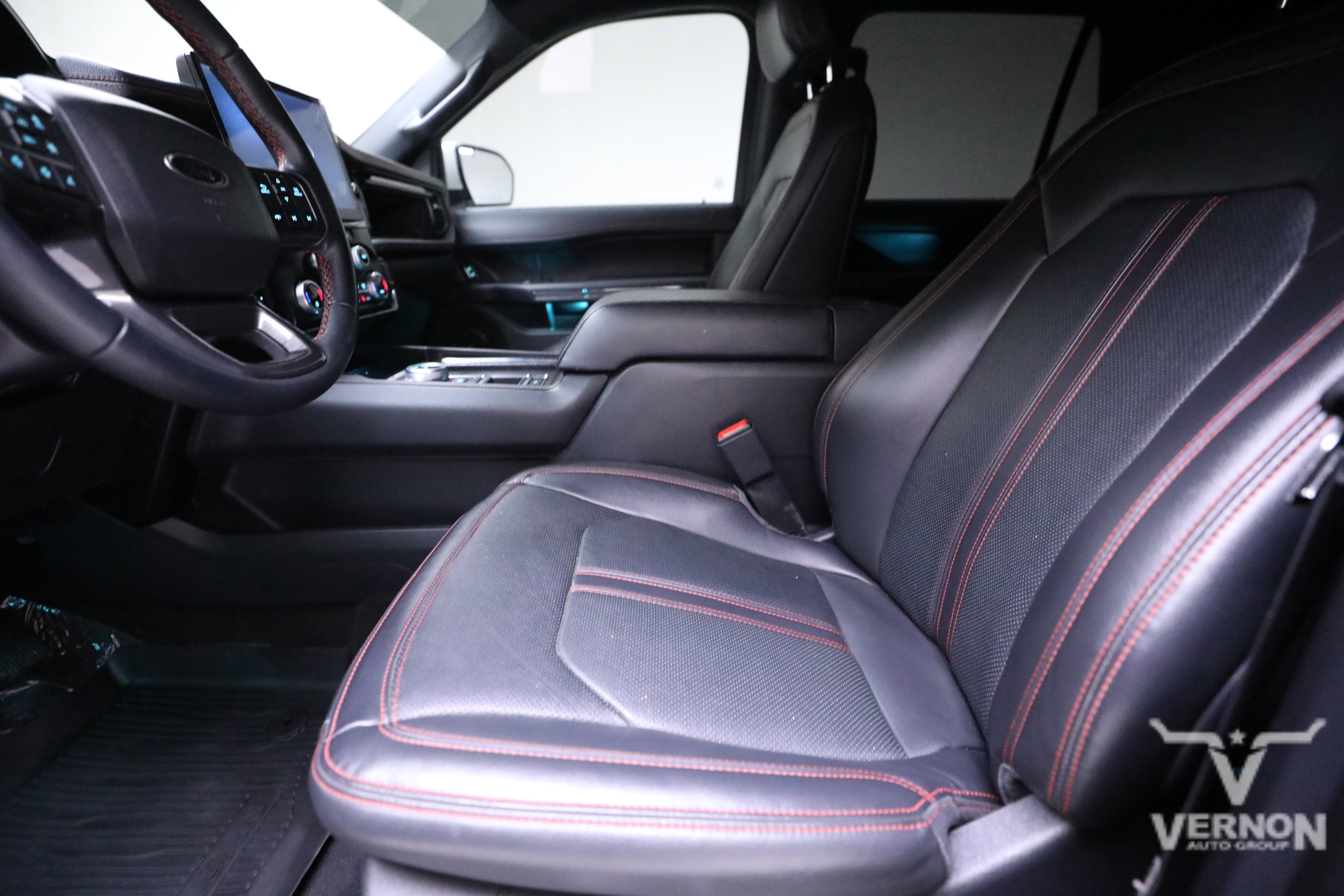 Used 2023 Ford Expedition Limited image 10