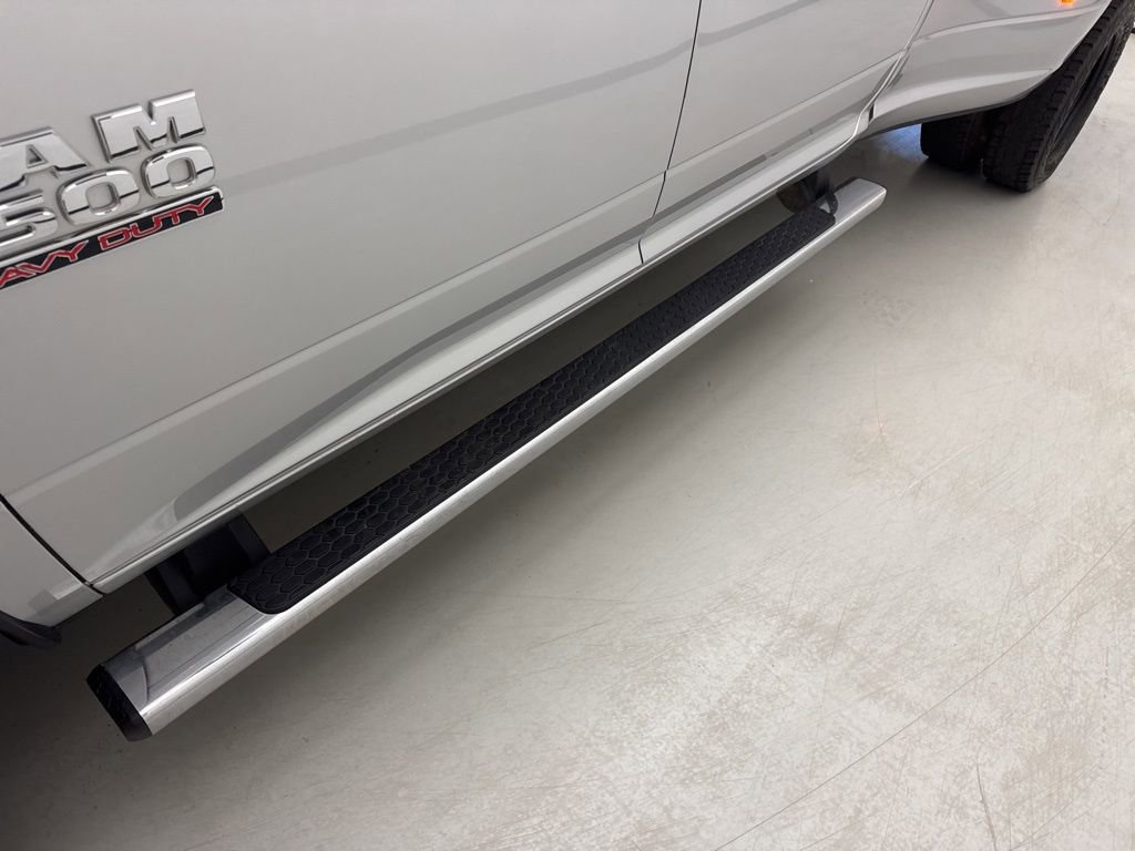 Used 2018 RAM 3500 Tradesman w/ Chrome Appearance Group AWD/4WD image 11
